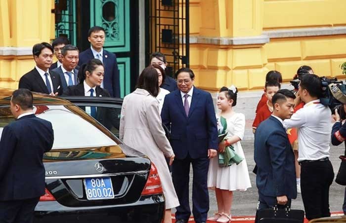 Người dạy tiếng Việt cho nhiều phu nhân nguyên thủ