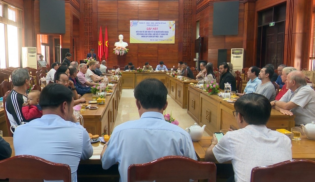 Quảng Nam tích cực kết nối, giữ liên lạc với cộng đồng kiều bào