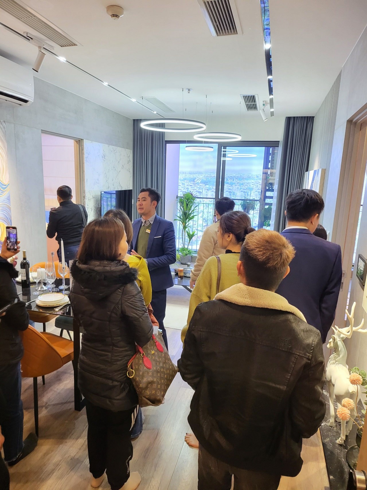 Pavilion Premium đón tiếp lượng khách tham quan nhà mẫu gia tăng đáng kể trong tháng 1/2023.