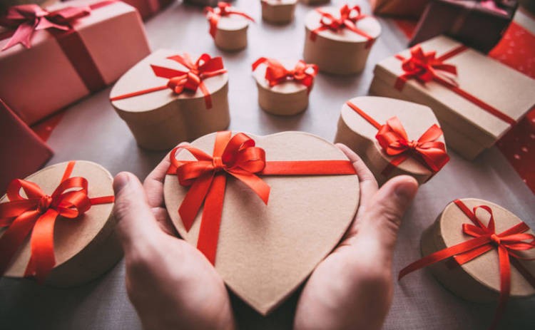 Báo Nga: Người Nga tiết lộ số tiền dự định chi trong ngày Valentine
