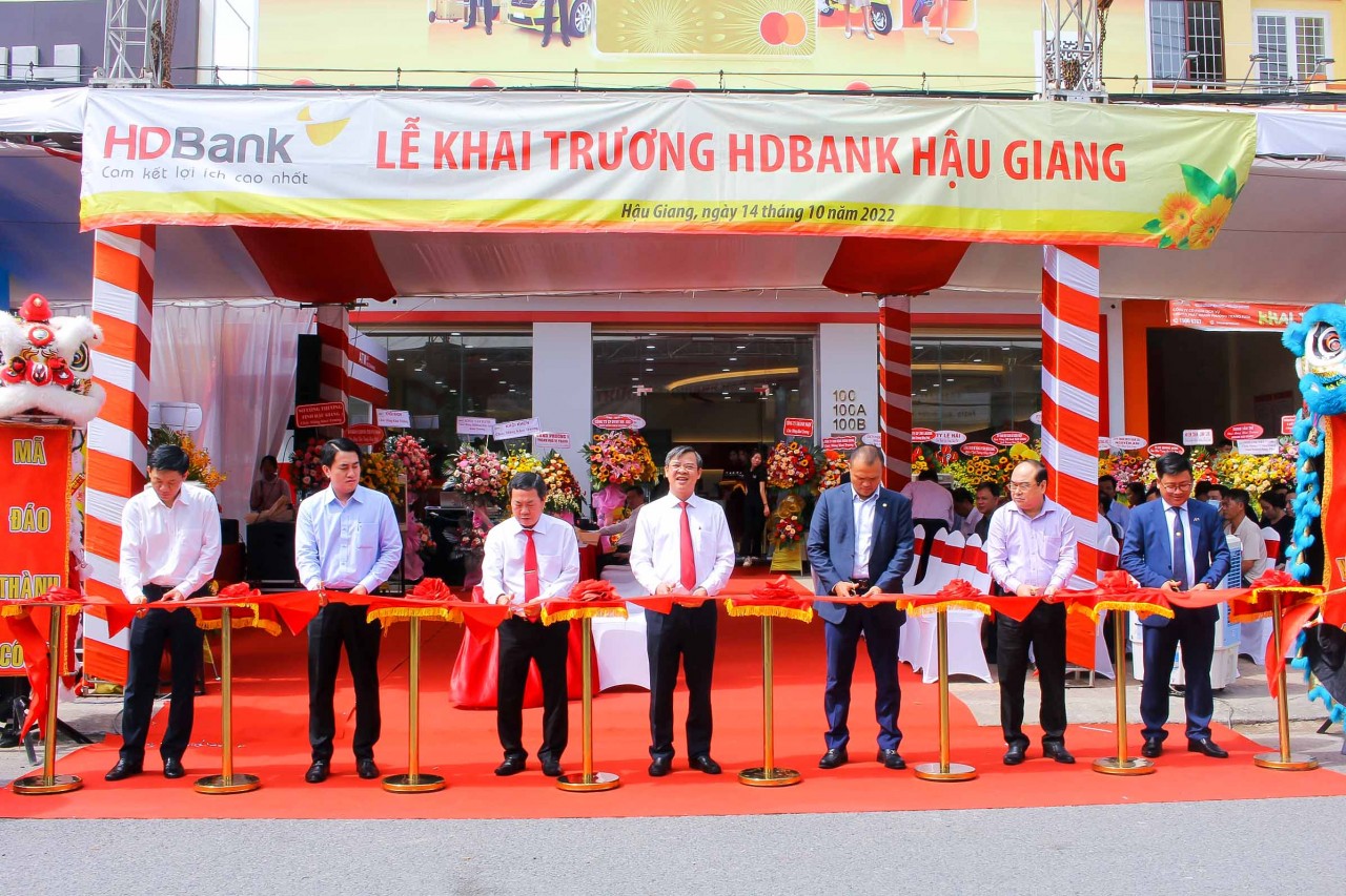 HDBank phủ sóng 61 tỉnh thành, phục vụ thêm hàng triệu khách hàng