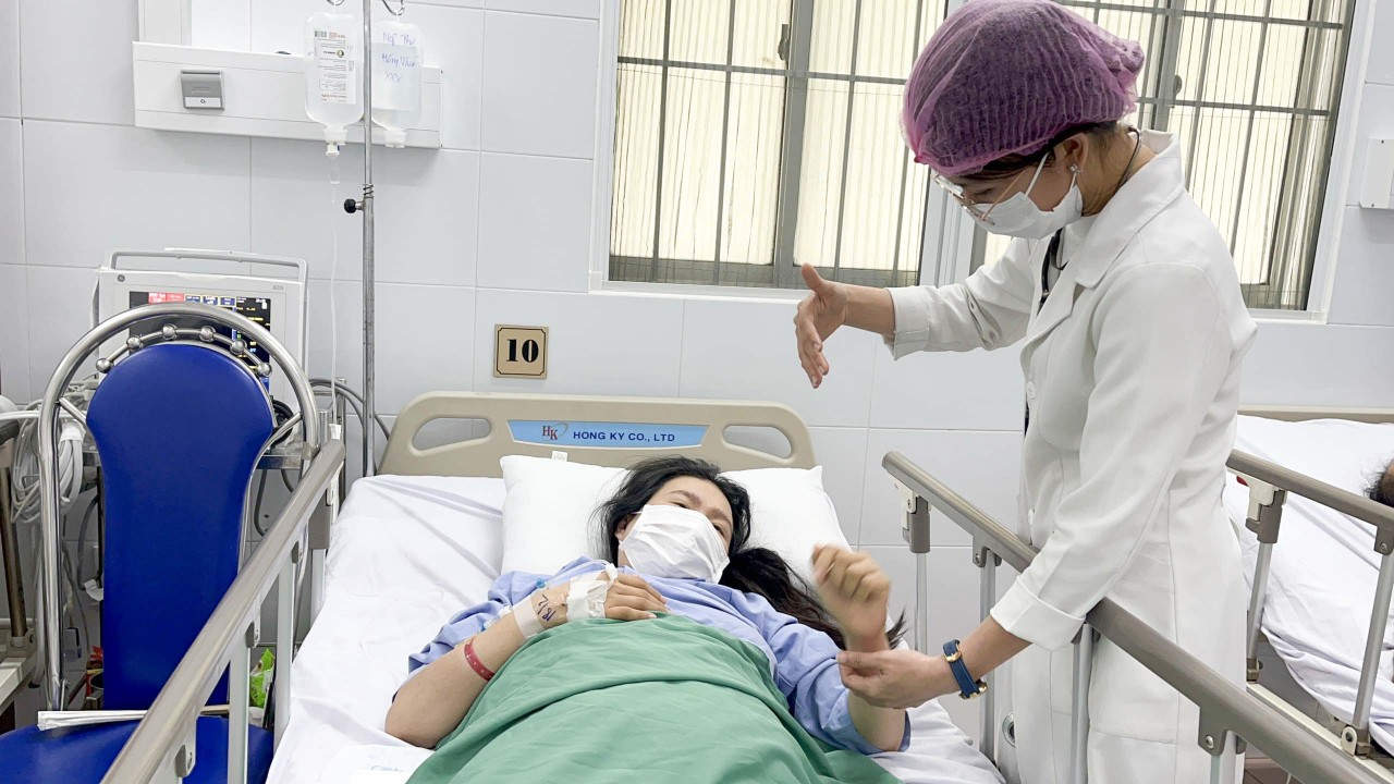 Cần Thơ: Nỗ lực cứu sống 2 sản phụ bị đột quỵ
