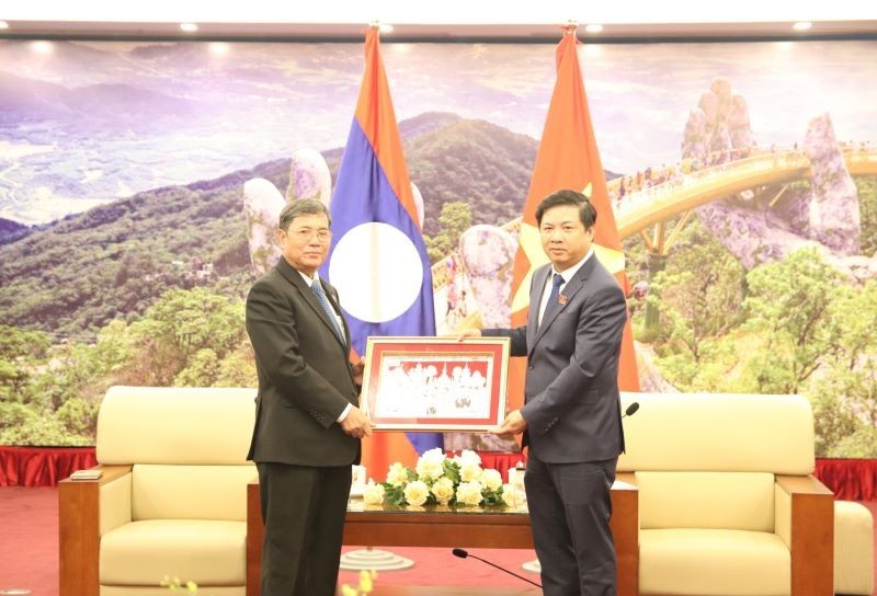 Tiếp tục vun đắp mối quan hệ hữu nghị vĩ đại, đoàn kết đặc biệt và hợp tác toàn diện Việt Nam-Lào