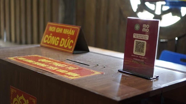 quản lý, thu chi tiền công đức, tài trợ cho di tích, hoạt động lễ hội (Ảnh: KT).