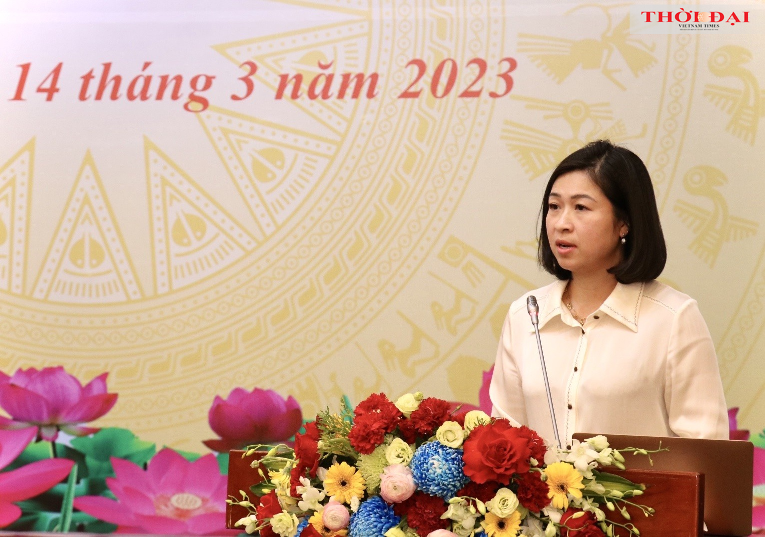 bà Trịnh Thị Mai Phương, Phó Cục trưởng Cục Ngoại vụ, Bộ Ngoại giao đã giới thiệu về những điểm mới của Nghị định số 58/2022/NĐ-CP (Ảnh: Thu Hà).