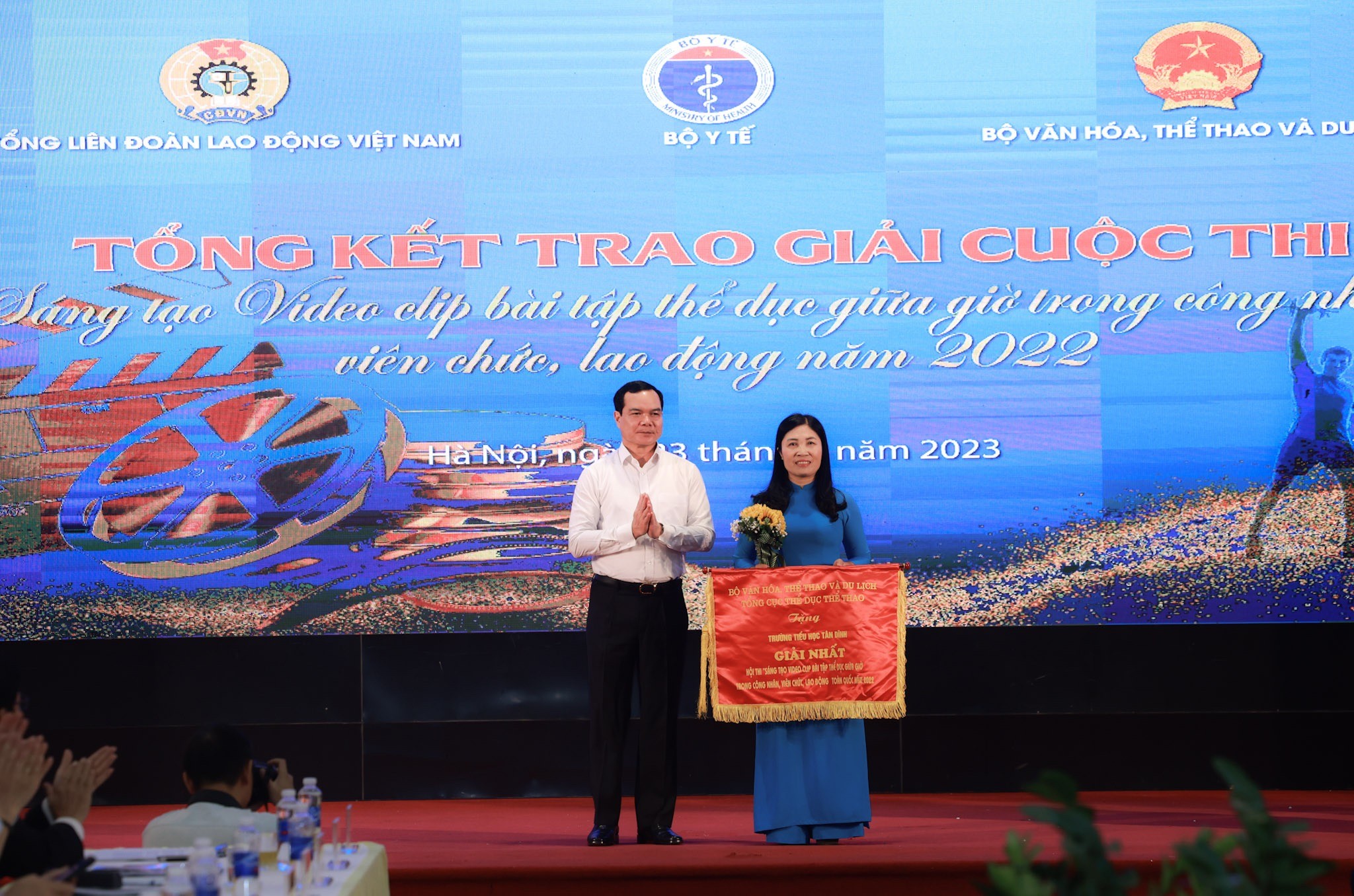 Trường Tiểu học Tân Dĩnh, LĐLĐ tỉnh Bắc Giang đạt giải Nhất. 