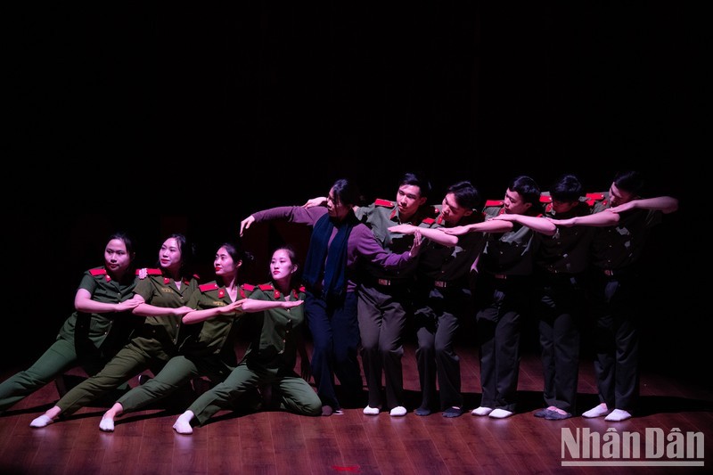 Kỷ niệm 92 năm Ngày thành lập Đoàn TNCS Hồ Chí Minh tại Nga