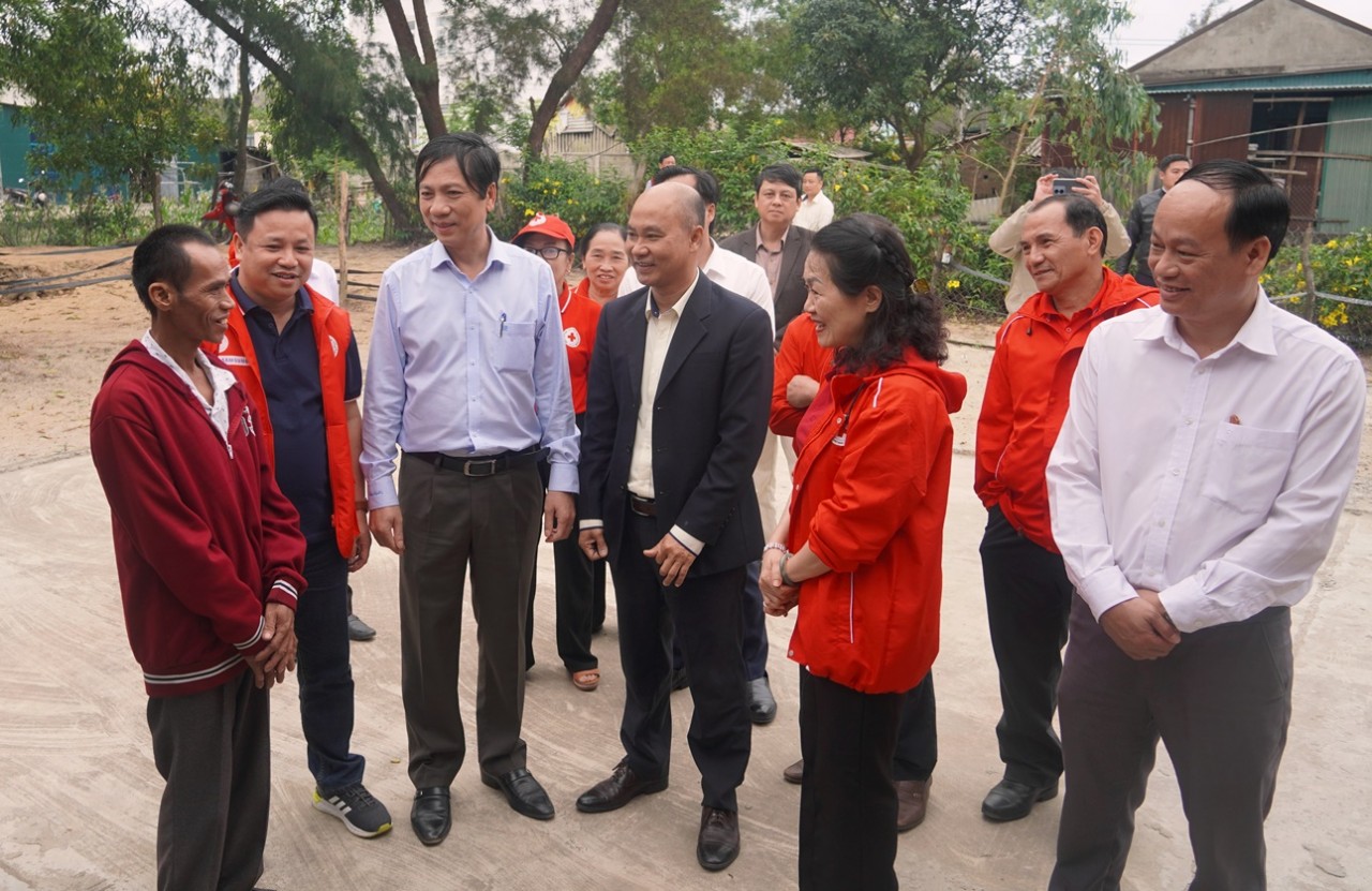 Quảng Trị bàn giao 100 căn nhà cho ngư dân nghèo, khó khăn