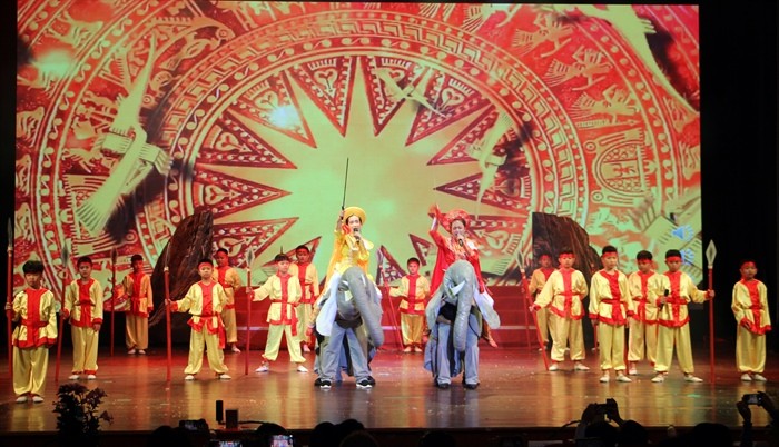 Tiểu phẩm Hai bà Trưng của Trường Tiểu học Chi Lăng, quận Gò Vấp.