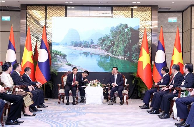 Chủ tịch nước Võ Văn Thưởng tiếp Chủ tịch Ủy ban Trung ương Mặt trận Lào Xây dựng Đất nước