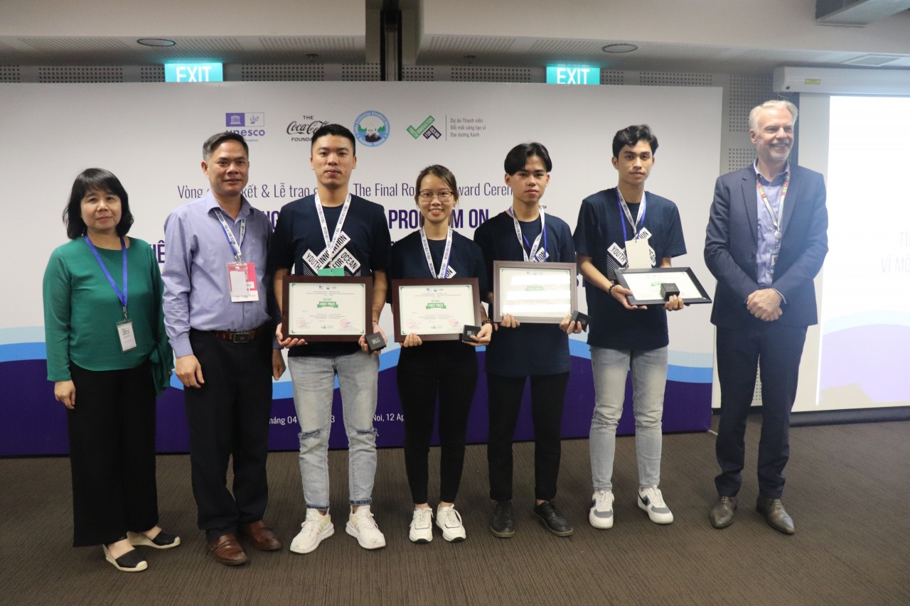 Hai giải nhất được trao tại cuộc thi tìm kiếm Ý tưởng sáng tạo vì một đại dương không nhựa