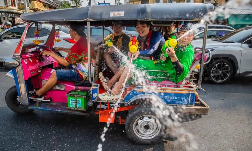 Tưng bừng không khí Tết Songkran tại Thái Lan Tưng bừng không khí Tết Songkran tại Thái Lan