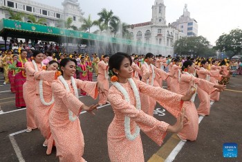 Nhân dân Lào, Campuchia, Thái Lan, Myanmar tưng bừng đón Tết "té nước"