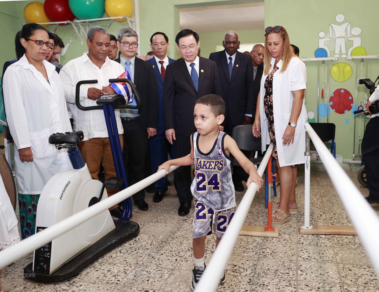 Chủ tịch QH thăm Trường phổ thông đặc biệt hữu nghị Cuba-Việt Nam | Chính trị | Vietnam+ (VietnamPlus)