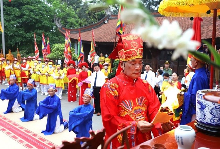 Thành kính Lễ Giỗ Đức Quốc Tổ Lạc Long Quân và dâng hương tưởng niệm Tổ Mẫu Âu Cơ