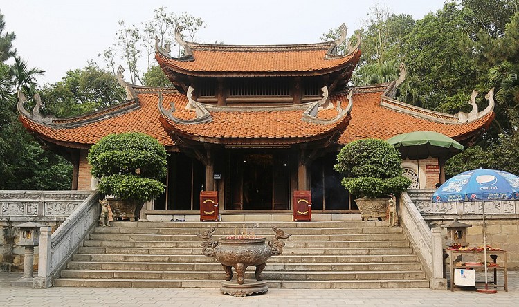 Đền tổ mẫu Âu Cơ