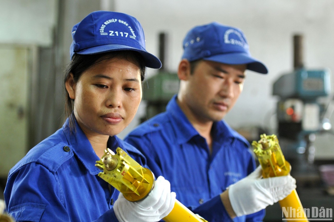 [Ảnh] Nét đẹp trong lao động, sản xuất