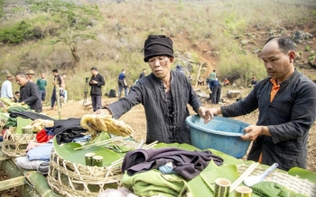 Lễ cúng thần rừng của người Kháng