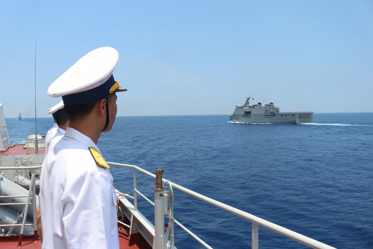 Tàu 015-Trần Hưng Đạo tham gia Lễ duyệt binh tàu Hải quân các nước ASEAN