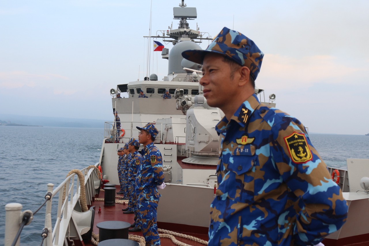 Tàu 015-Trần Hưng Đạo tham gia Lễ duyệt binh tàu Hải quân các nước ASEAN