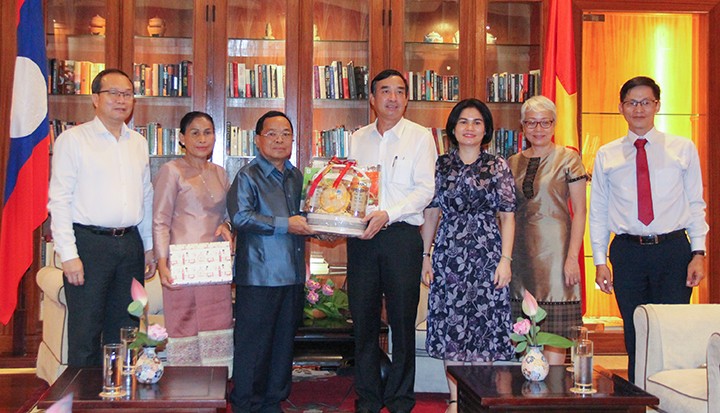 Đà Nẵng tiếp tục đồng hành cùng phát triển kinh tế - xã hội với các địa phương Lào