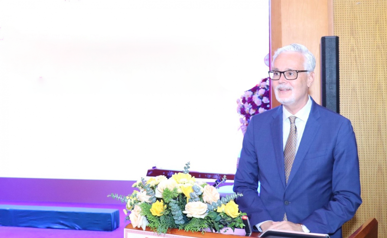Đại sứ Đặc mệnh Toàn quyền Cộng hòa Liên bang Đức tại Việt Nam Guido Hildner