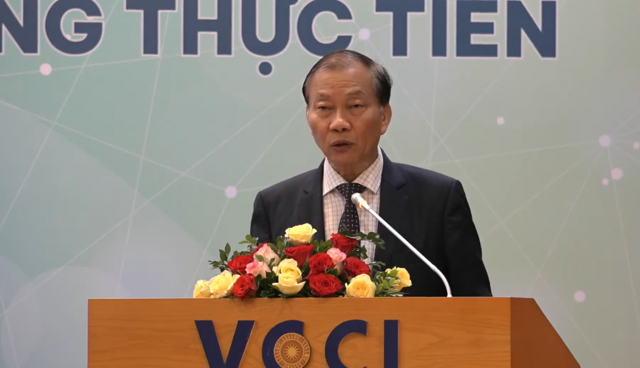 Ông Hoàng Quang Phòng, Phó Chủ tịch VCCI phát biểu tại Tọa đàm.