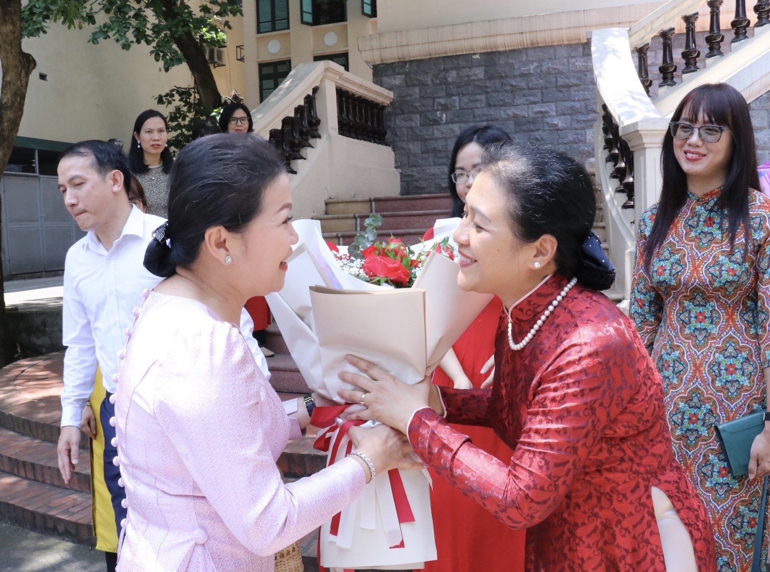 Phu nhân Phó Thủ tướng, Bộ trưởng Ngoại giao Lào Alouny Kommasith