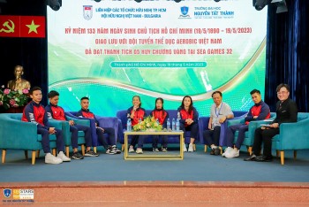 doi tuyen aerobic viet nam giao luu voi sinh vien thanh pho ho chi minh