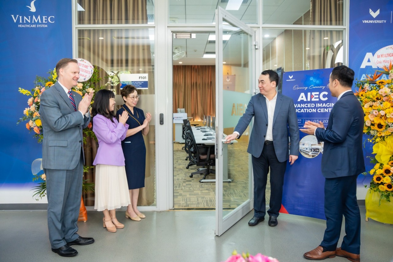 Chính thức khai trương trung Tâm chẩn đoán hình ảnh nâng cao AIEC.