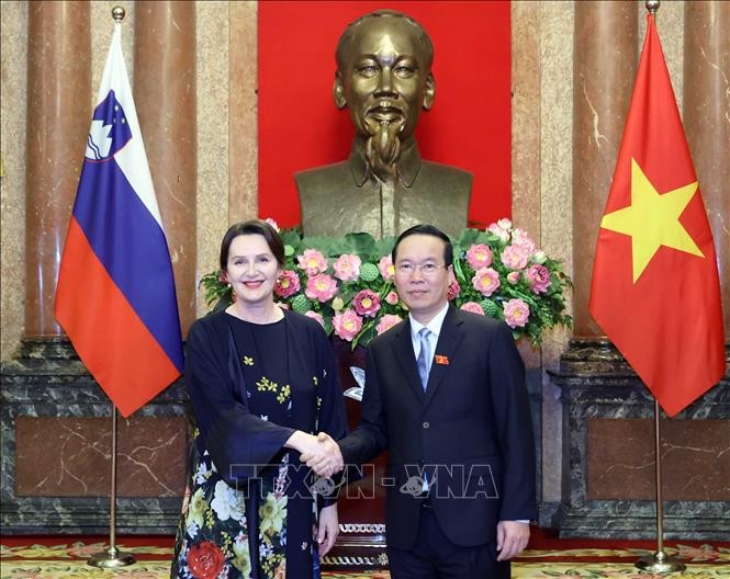 Chủ tịch nước Võ Văn Thưởng tiếp các Đại sứ trình Quốc thư