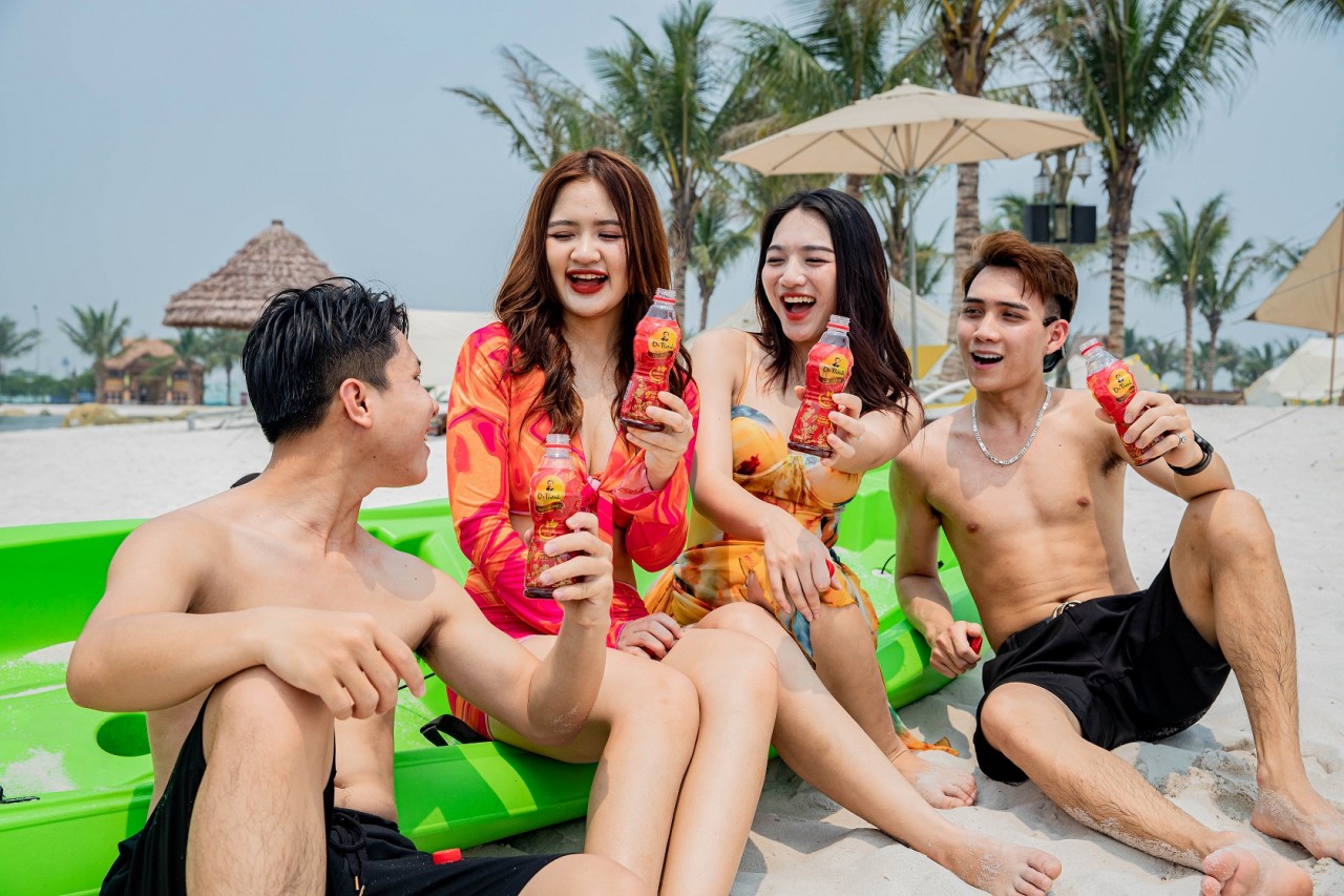 Sống nhiệt, quẩy nhiệt và thanh lọc cơ thể để tươi mát mỗi ngày là cách người trẻ tận hưởng những ngày thanh xuân tươi đẹp.