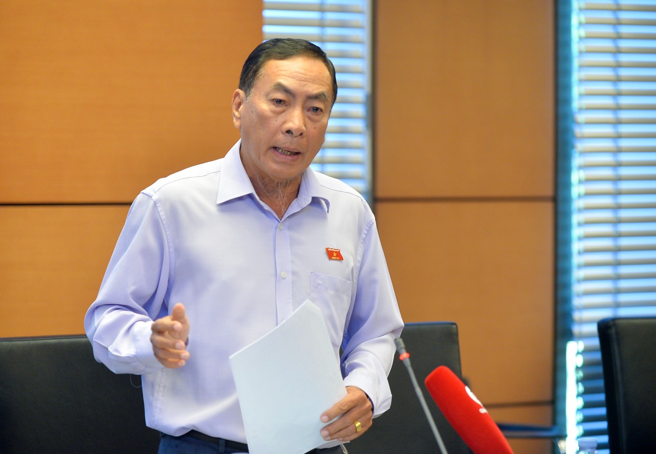 Đại biểu Quốc hội đề nghị Chính phủ tiếp tục cải thiện môi trường kinh doanh, tạo thuận lợi cho doanh nghiệp