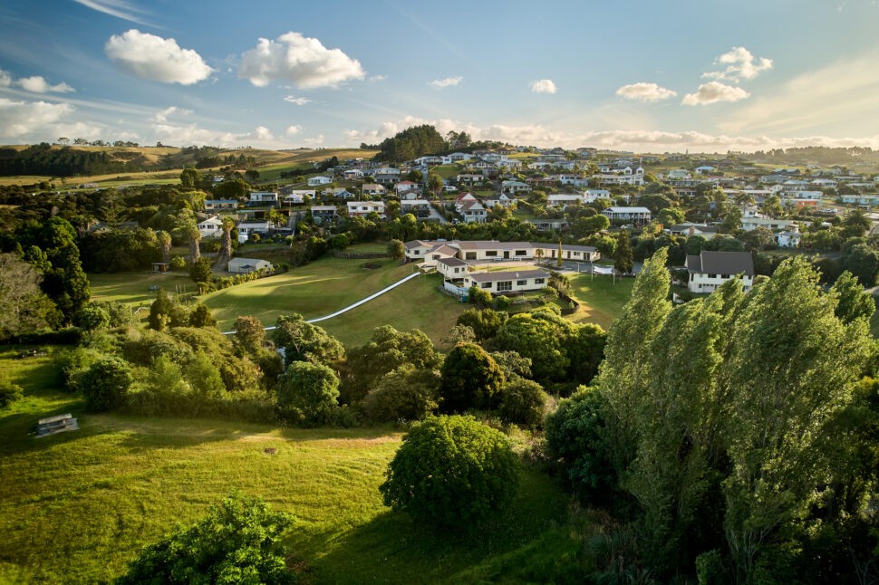 Người dân New Zealand hạnh phúc khi được đắm mình với thiên nhiên  