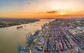 Việt Nam xuất siêu 9,8 tỷ USD sau 5 tháng