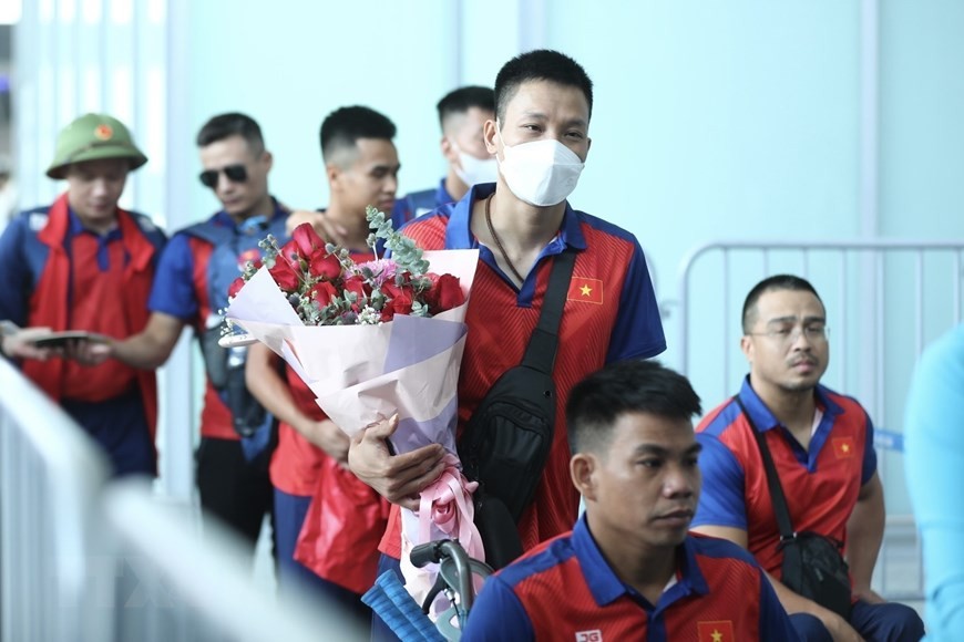 Đoàn thể thao người khuyết tật Việt Nam lên đường tham dự ASEAN Para Games 12