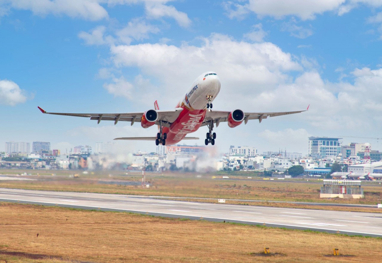 Làm thủ tục trực tuyến Vietjet: Bay thảnh thơi, không lo xếp hàng