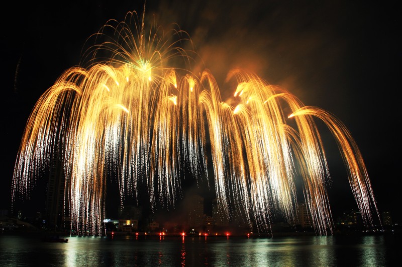 Đội Phần Lan mang đến những màn pháo hoa ấn tượng (Ảnh: Hà Nội mới). Đội Phần Lan mang đến những màn pháo hoa ấn tượng (Ảnh: Hà Nội mới).