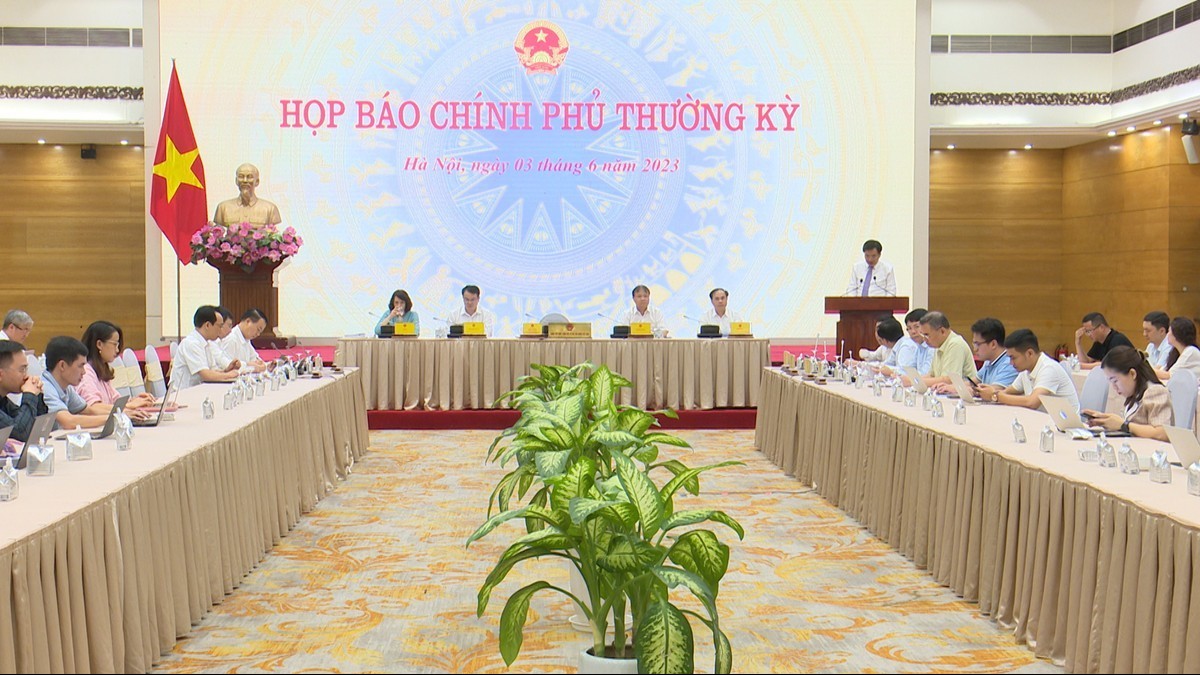 Thứ trưởng Bộ Xây dựng Nguyễn Văn Sinh: Sẽ thu hồi nhà ở xã hội bán không đúng đối tượng