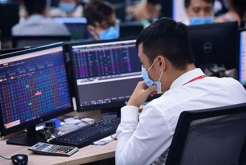 Tiền nhàn rỗi dịch chuyển sang chứng khoán, dư nợ vay margin tăng 30-40%
