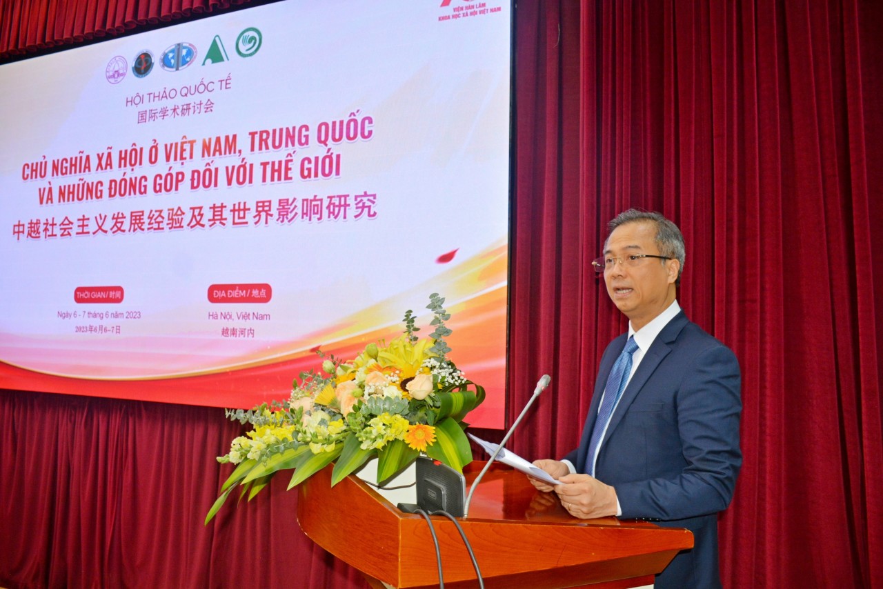Hơn 80 nhà khoa học Việt Nam và Trung Quốc chia sẻ kinh nghiệm xây dựng chủ nghĩa xã hội