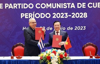 Hà Nội mong muốn La Habana hỗ trợ đào tạo y bác sĩ