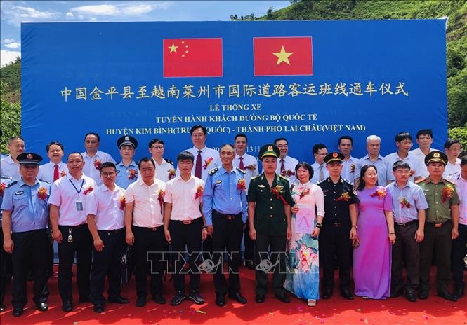Thông xe tuyến vận tải hành khách quốc tế Lai Châu (Việt Nam) và Vân Nam (Trung Quốc)