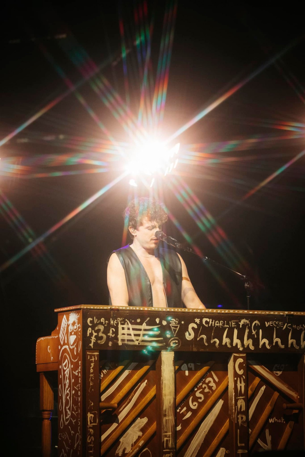 Deal “đi quẩy” cùng Charlie Puth siêu hời với hot combo VINPEARL X 8WONDER