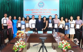Đại sứ quán Hoa Kỳ tài trợ khóa học tiếng Anh cho 30 người lao động ở Đà Nẵng