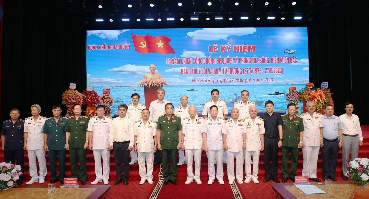 Long trọng lễ kỷ niệm 50 năm Chiến công chống đế quốc Mỹ phong tỏa sông, biển miền Bắc