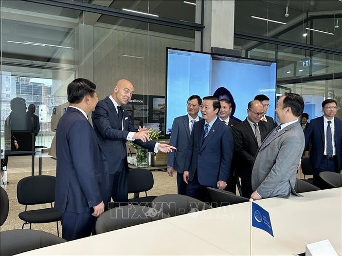Phiên họp lần thứ 8 Ủy ban Liên Chính phủ Việt Nam - Hà Lan về thích ứng với biến đổi khí hậu và quản lý nước
