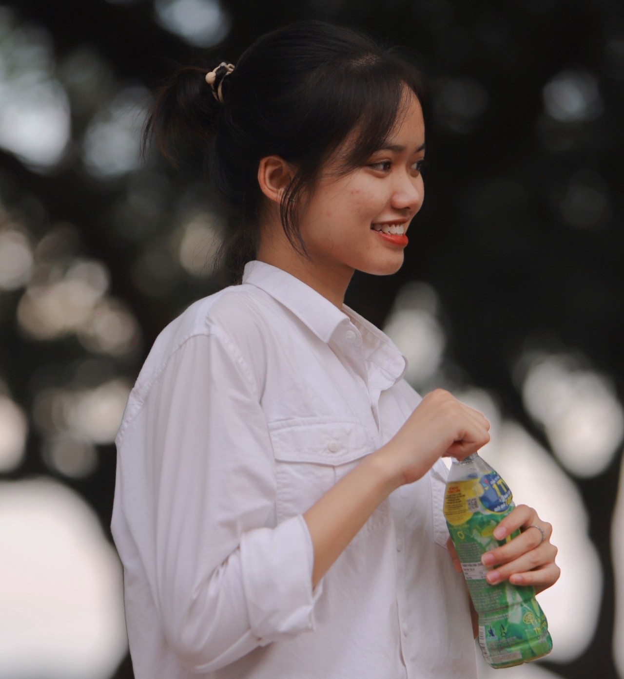 Nhiều sĩ tử chọn cách giải tỏa căng thẳng, lo lắng trước giờ thi bằng Trà Xanh Không Độ.