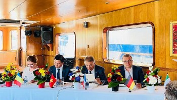 ky niem 50 nam ket nghia dong da choisy le roi tai phap