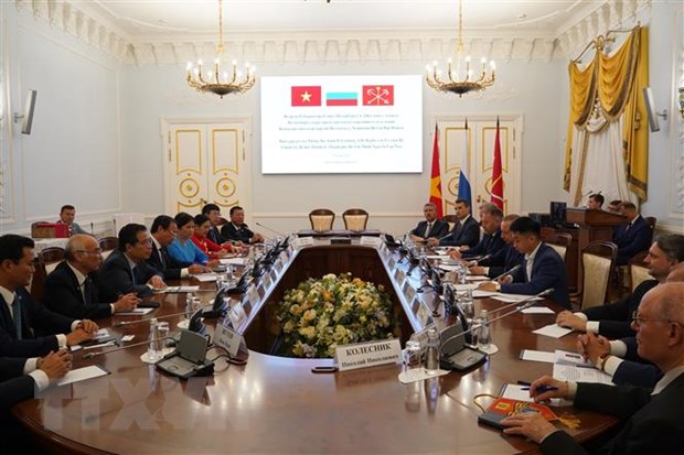 TP Ho Chi Minh day manh hop tac voi thanh pho St.Petersburg cua Nga hinh anh 1